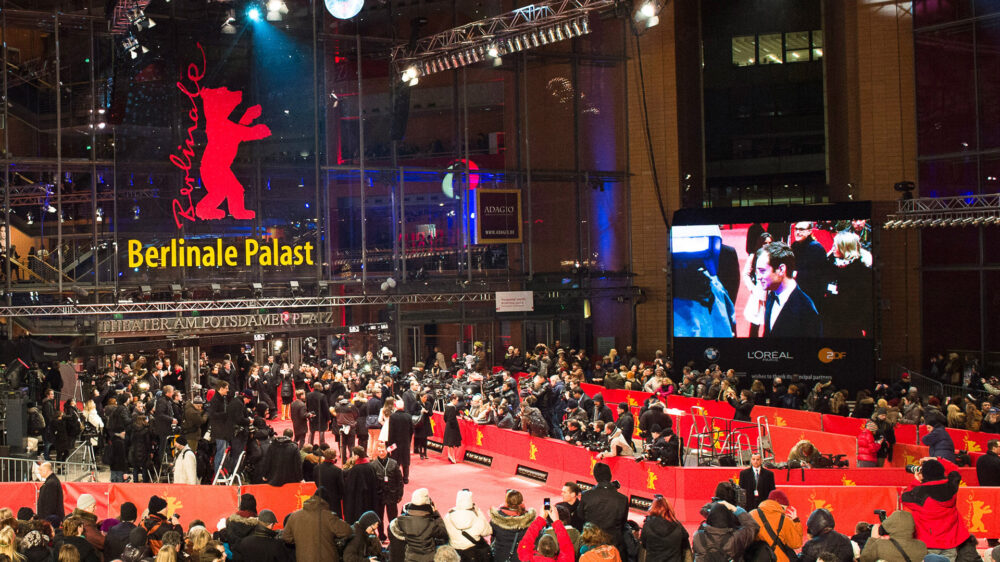 Die Berlinale gilt als das größte Publikumsfestival der Welt und lockt jährlich Filmstars in die Hauptstadt