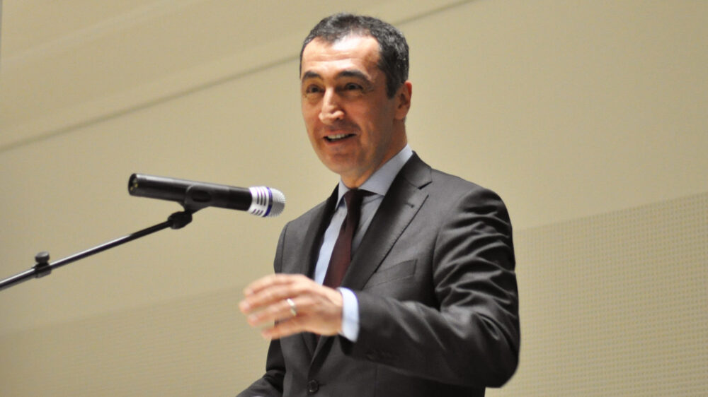 Cem Özdemir ist ein Kritiker der Islamverbände, will aber die stärkere Integration des Islam in Deutschland