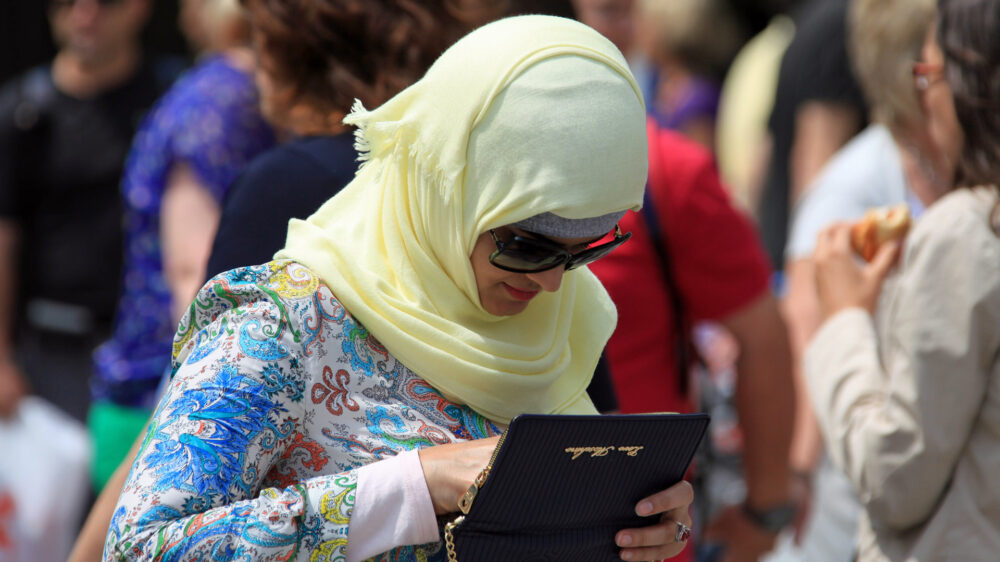 Mit Kopftuch und trotzdem emanzipiert: Das geht, sagen muslimische Feministinnen