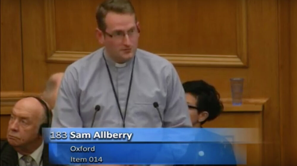 Das Plädoyer von Sam Allberry für die Ehe nach biblischem Vorbild vor der Kirchensynode der Church of England hat sich im Internet viral verbreitet