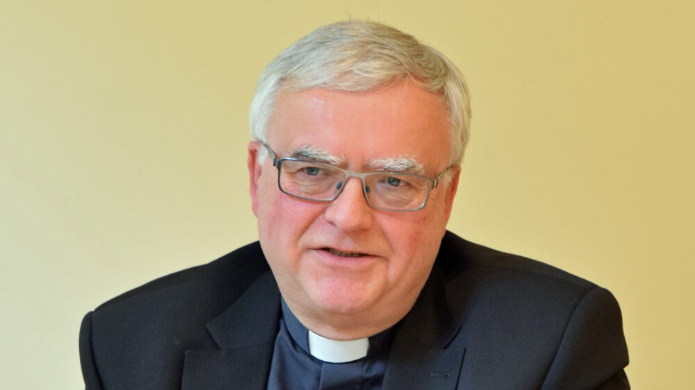 Der Berliner Erzbischof Heiner Koch hat sich im Namen der Deutschen Bischofskonferenz gegen die Öffnung der Ehe ausgesprochen