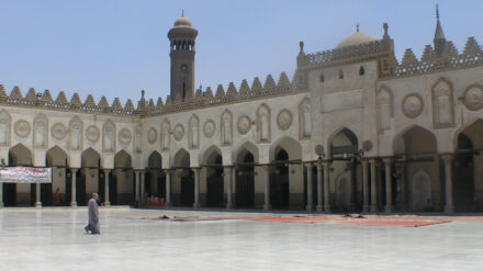 Die Al-Azhar-Universität in Kairo ist eine der wichtigsten wissenschaftlichen Einrichtungen des sunnitischen Islam – und eine der ältesten überhaupt. Seit 988 läuft der Lehrbetrieb.