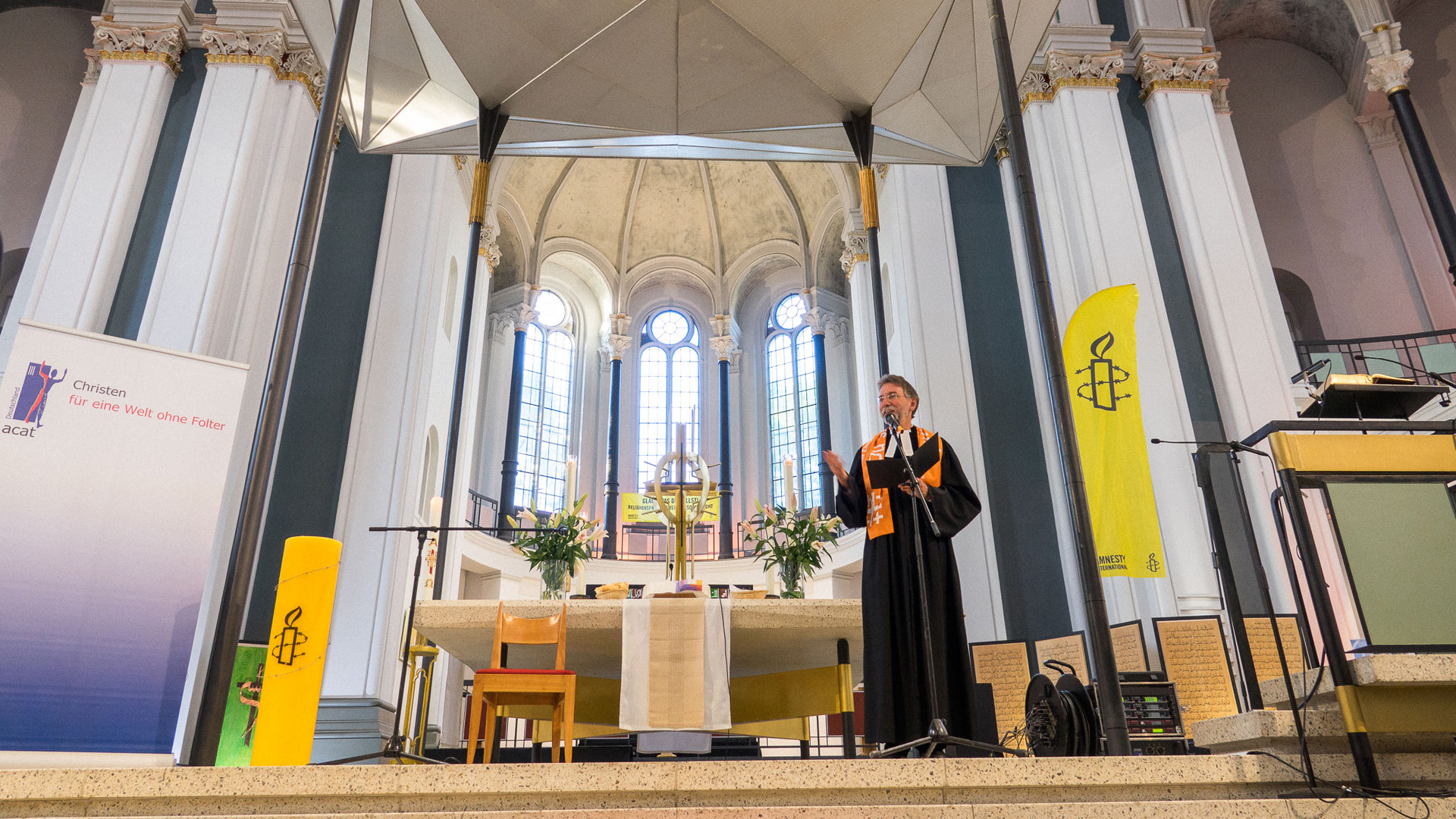 Pfarrer Thomas Roßmerkel nannte Religionsfreiheit „eine Selbstverständlichkeit, die in dieser Welt keine ist