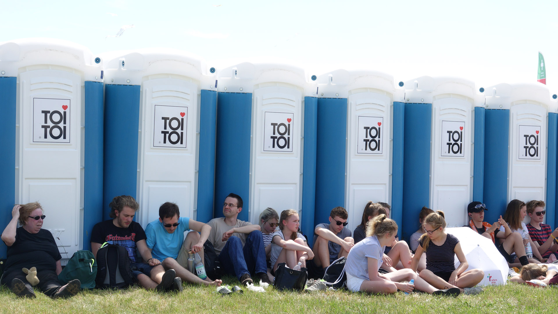 Bei Temperaturen über 30 Grad Celsius war jeder Schattenplatz willkommen