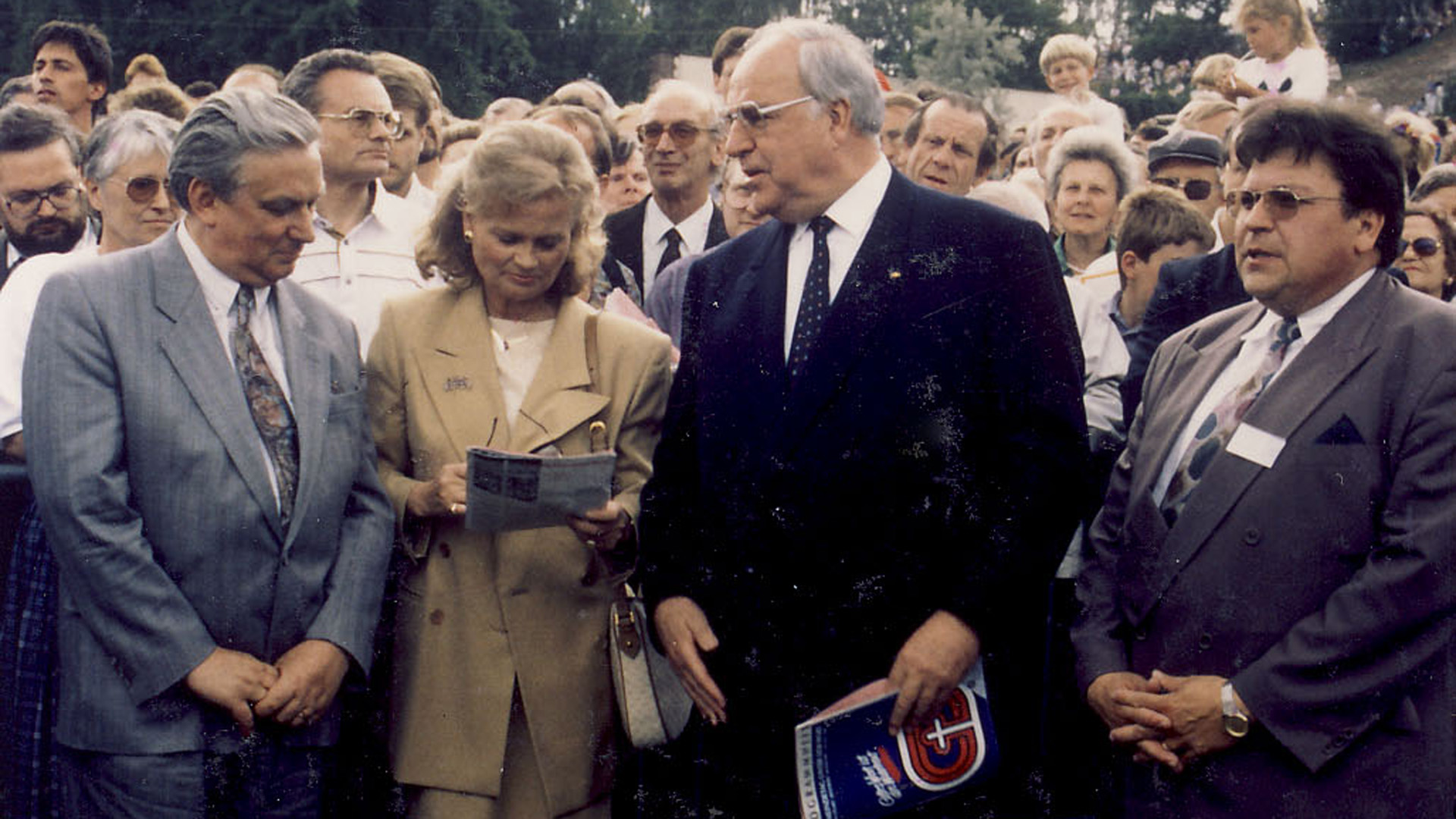 Horst Waffenschmidt, Hannelore und Helmut Kohl und Wolfgang Baake (v.l.) auf dem „Gemeindetag unter dem Wort