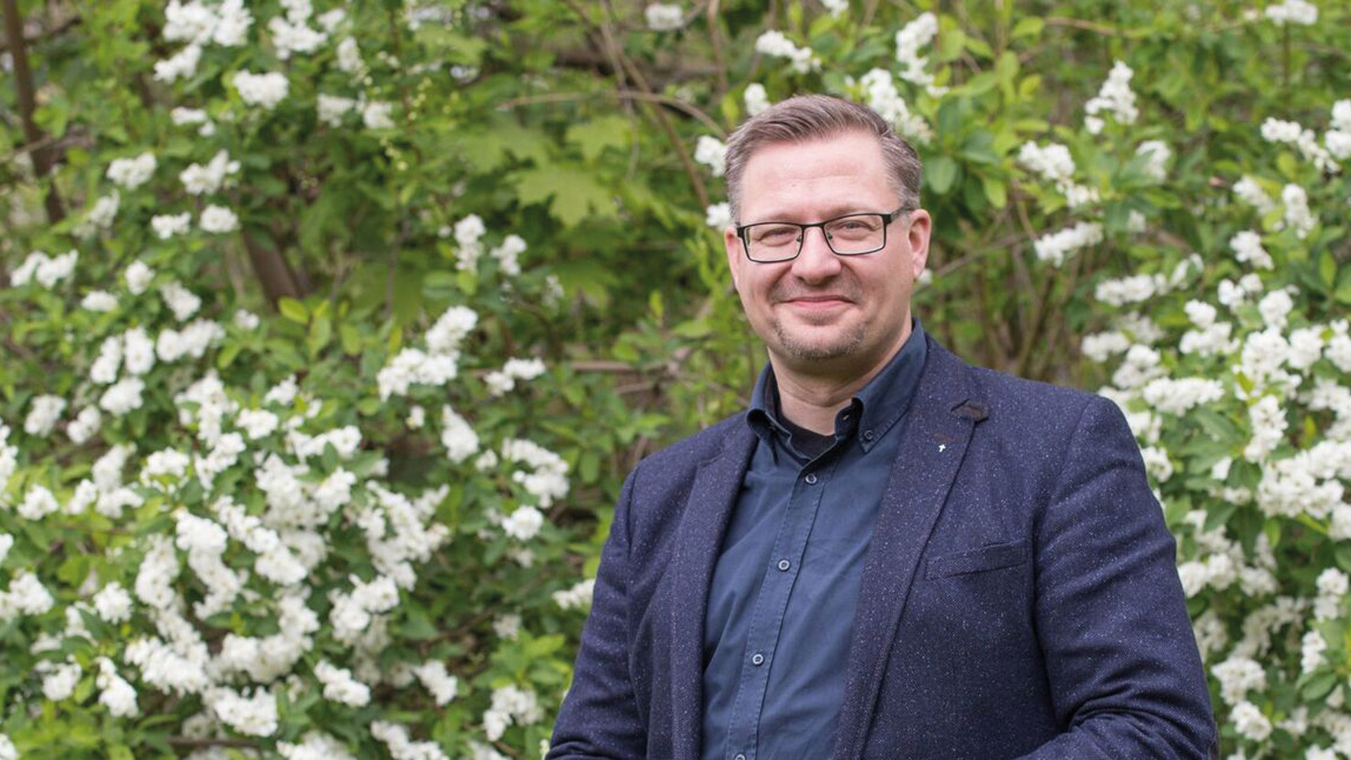 Wolfgang Beck, geboren 1974, ist Junior-Professor für Pastoraltheologie und Homiletik an der Philosophisch-Theologischen Hochschule St. Georgen in Frankfurt/M. Dort leitet er auch das Studienprogramm „Medien“. Zuvor war er als Priester in Hannover tätig. Seit 2011 ist er einer der Sprecher des „Wortes zum Sonntag“.