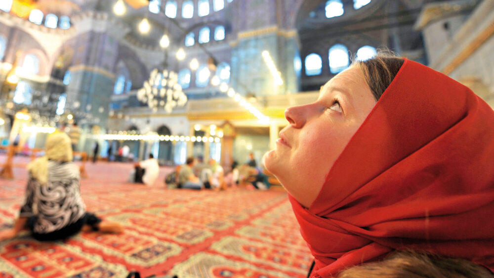 Islamwissenschaftlerin Mirjam Holmer rät zu einem freundlichen Umgang mit Muslimen (Symbolbild)