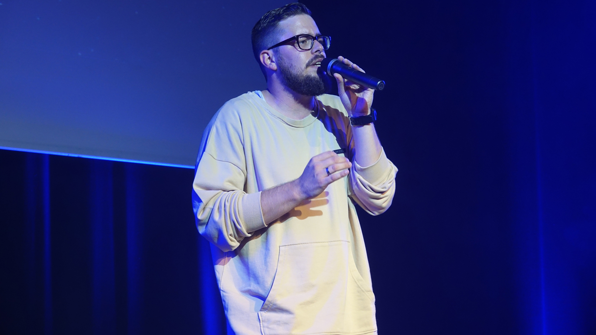 Sein Stil nennt sich Worshiphop – eine Kombination aus Worship und Hip Hop