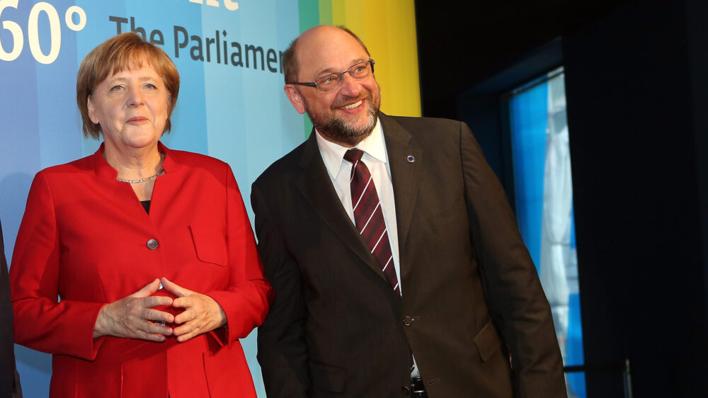 Laut infratest dimap hatte Angela Merkel gegenüber ihrem Kontrahenten Martin Schulz beim TV-Duell die Nase klar vorn: „Insgesamt überzeugender“ fanden sie 55 Prozent, über Schulz trafen nur 35 Prozent diese Einschätzung