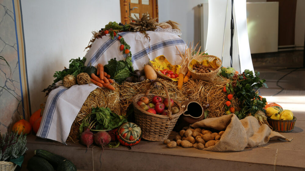 Erntedankfest in der Kirche: „Ein die Sinne betörender Farbenrausch“