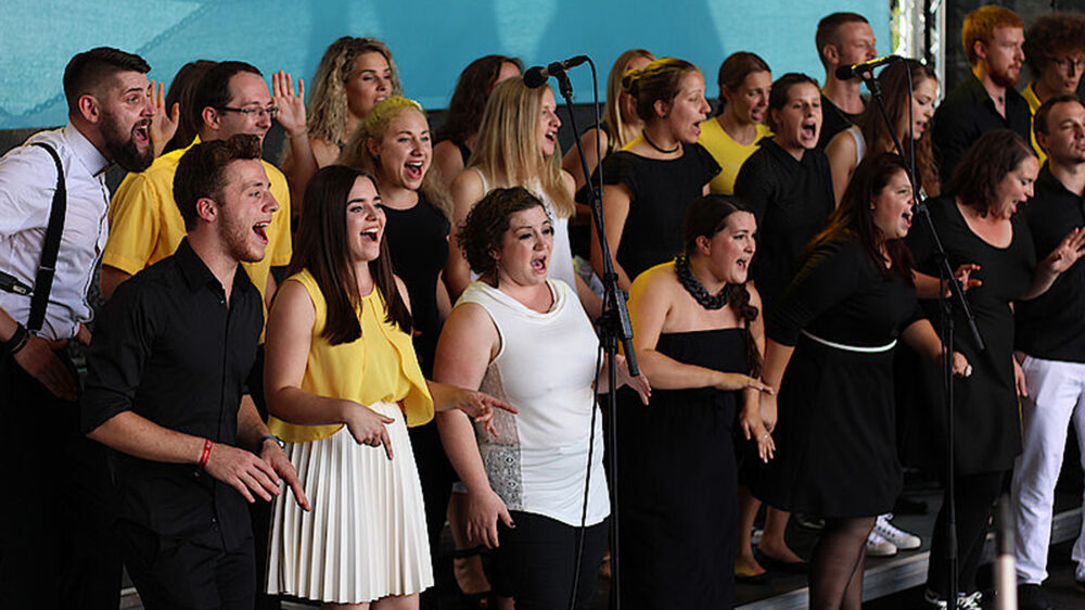 Der Chor „BeeGeesus“ beim Gospelkirchentag 2016 in Braunschweig