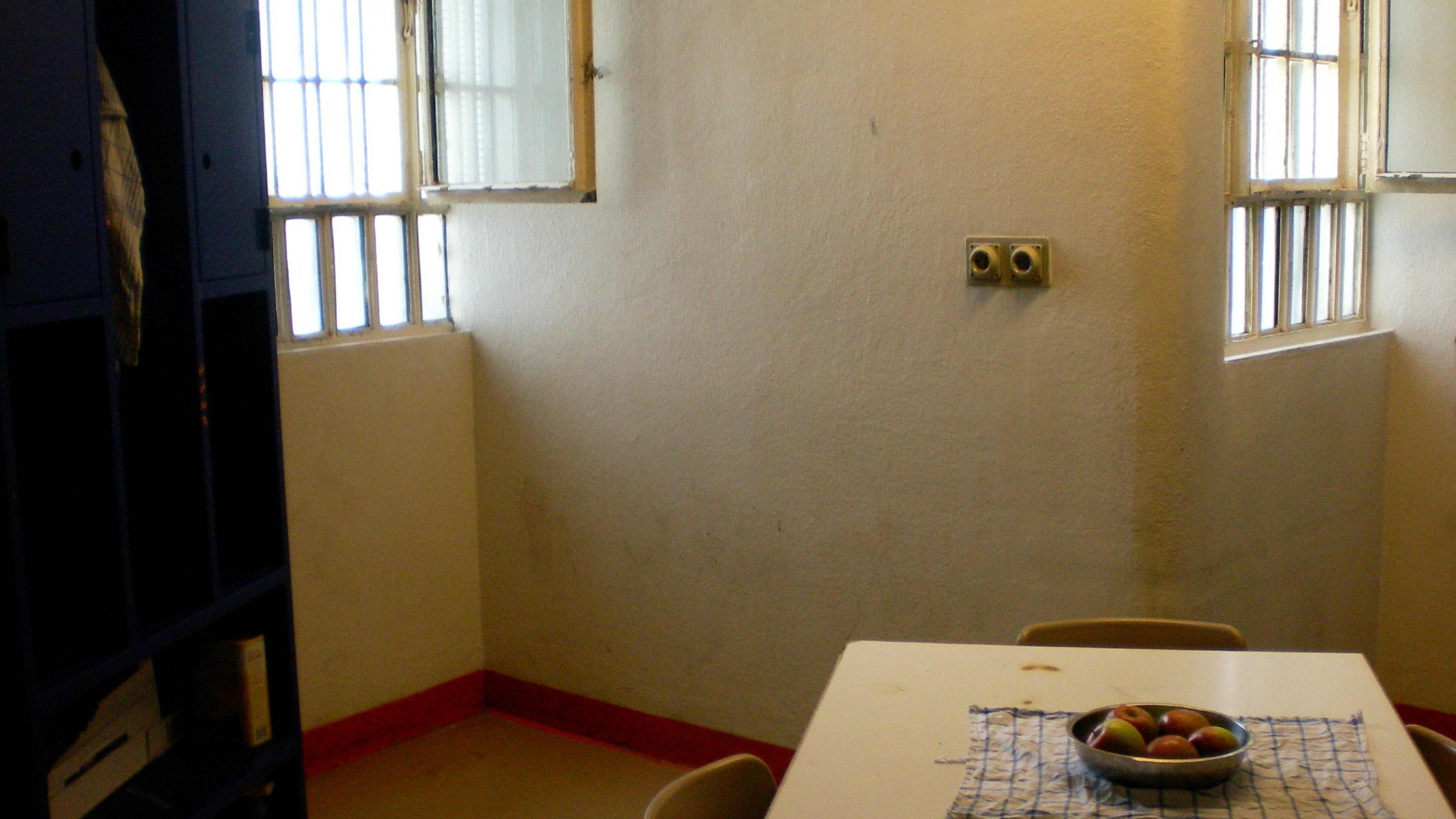 Hier starb 1977 Andreas Baader, später wurden in dieser Zelle vier Häftlinge untergebracht.