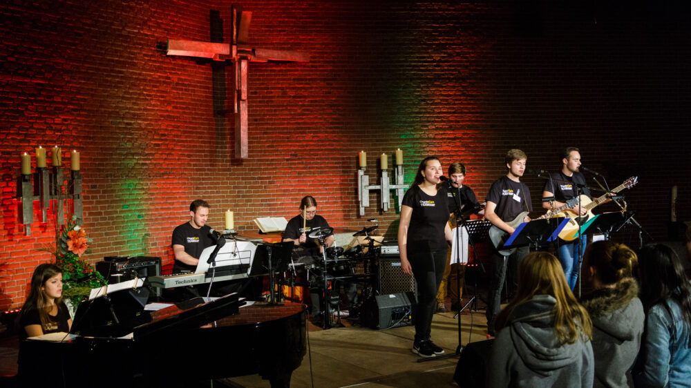 An 800 Orten in Deutschland soll es während der „ChurchNight“ spannende Aktionen geben, unter anderem auch Jugendgottesdienste