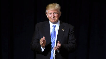 In den Vereinigten Staaten von Amerika unter Präsident Donald Trump hat sich für die Autorin Becker der Begriff „Evangelikal“ nicht zum Positiven verändert