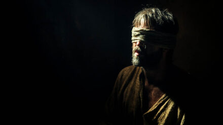 Auch wie Paulus auf dem Weg nach Damaskus erblindet, zeigt die US-Serie „A.D. The Bible Continues“