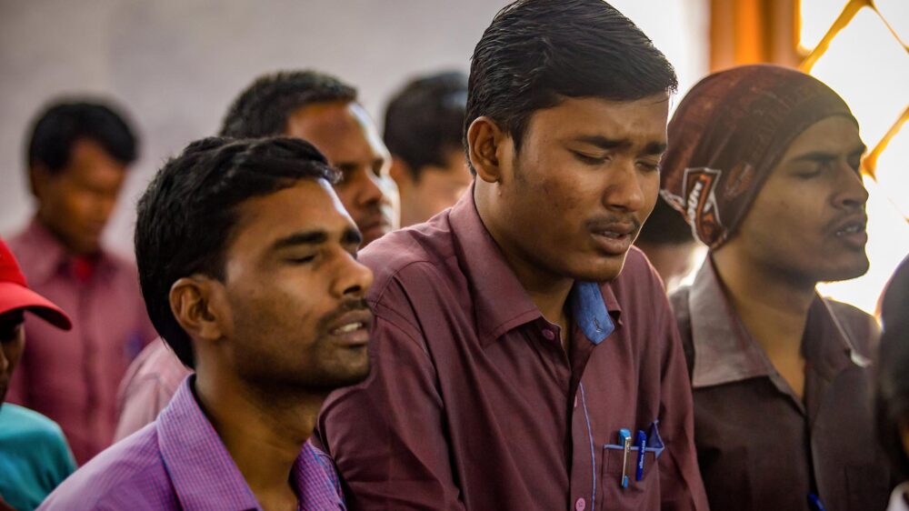 Etwa 2,3 Prozent der Bevölkerung Indiens sind Christen. Vor allem viele Dalits, die auf der untersten gesellschaftlichen Stufe stehen, sind laut dem Hilfswerk Open Doors in den vergangenen Jahren Christen geworden.