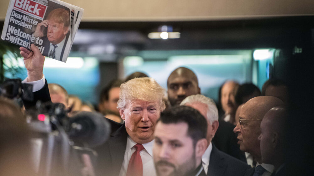US-Präsident Donald Trump schien sich bei seinem Besuch auf dem Weltwirtschaftsforum in Davos über die mediale Aufmerksamkeit zu freuen. Einen Seitenhieb auf die Presse konnte er sich dennoch nicht verkneifen.