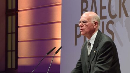 Lammert sieht die Wiederherstellung jüdischen Lebens in Deutschland und die Gründung des Staates Israel als ein Wunder