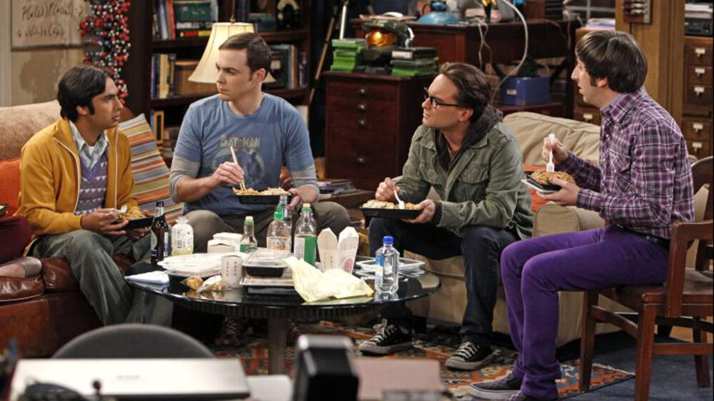 Ganz besondere Freunde: Sheldon (Jim Parsons, 2.v.l.), Rajesh (Kunal Nayyar, l.), Leonard (Johnny Galecki, 2.v.r.) und Howard (Simon Helberg, r.). „The Big Bang Theory“ läuft immer montags ab 20.15 Uhr auf ProSieben.