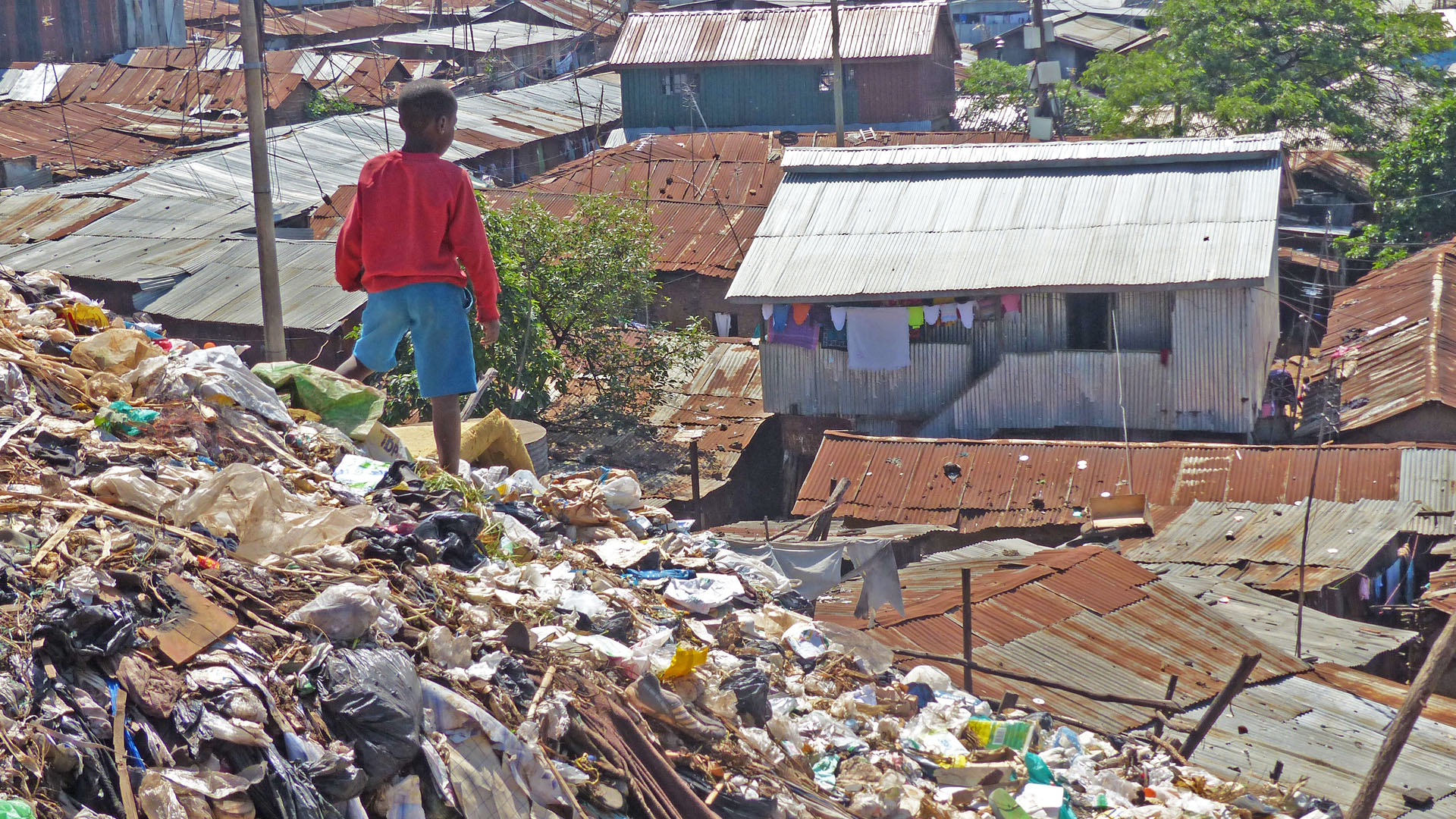 Berge von Müll und Hütten aus Wellblech: So sieht es in den Elendsvierteln von Nairobi aus