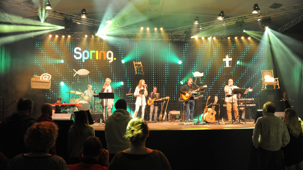 Das Gemeindeferienfestival Spring bietet seinen Besuchern ein vielfältiges Programm mit geistlichen Inhalten, Kunst und Kultur oder Sport