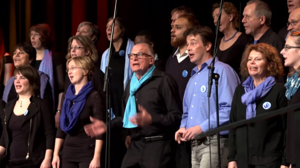 Projekt „Gesungene Menschenrechte“ bei einem Konzert in Oberhausen