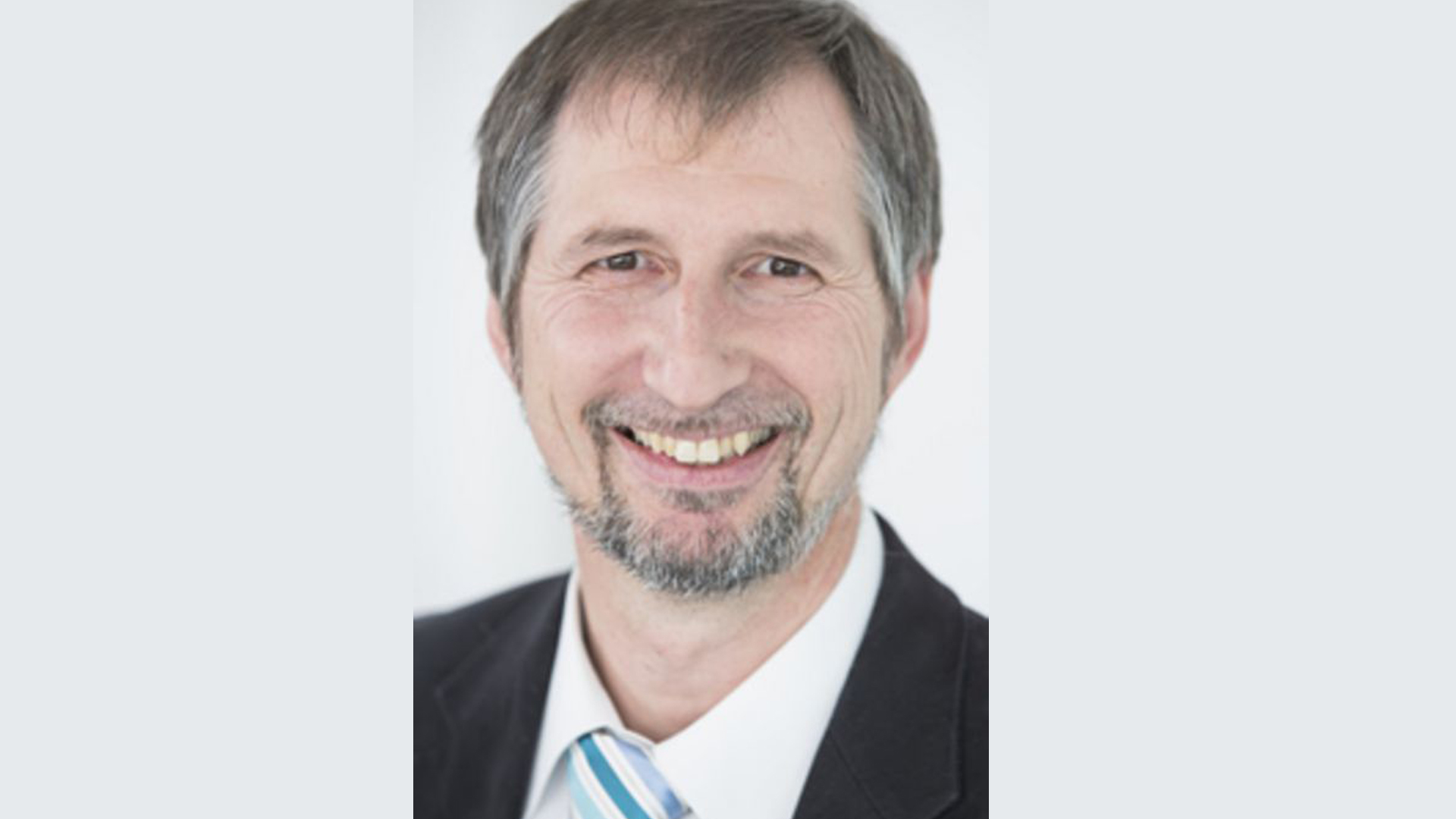 Horst Scheurenbrand ist Direktor der internationalen Arbeit der Deutschen Bibelgesellschaft