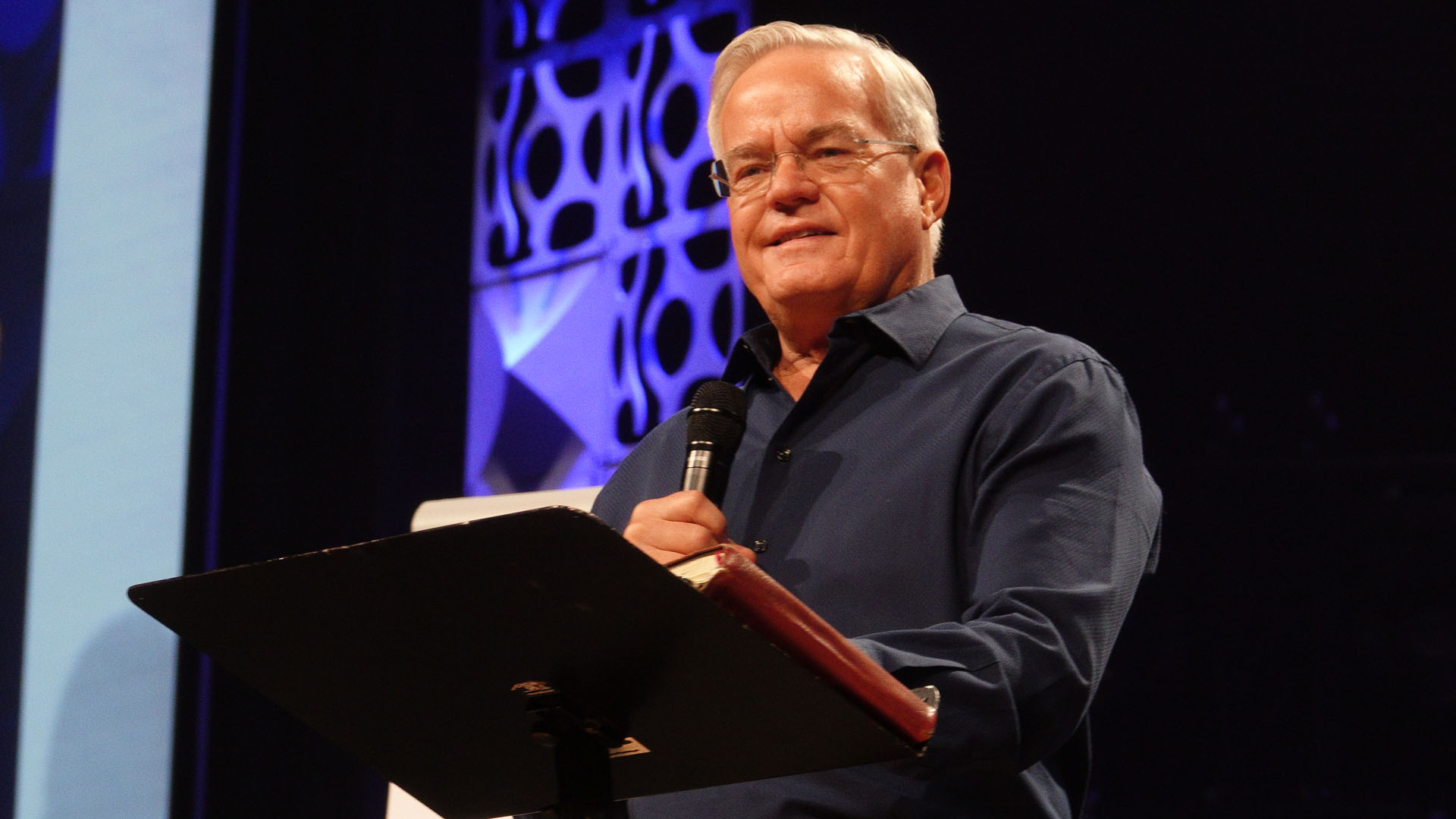 Bill Hybels beim Willow-Creek-Leitungskongress in Dortmund