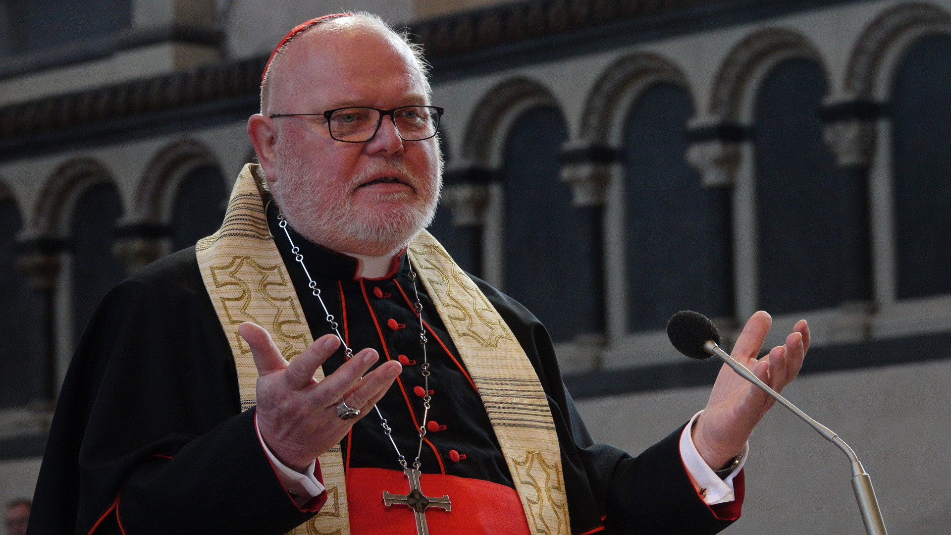 Kardinal Reinhard Marx, der Vorsitzende der Deutschen Bischofskonferenz, betonte, dass jeder Mensch ein Ebenbild Gottes sei