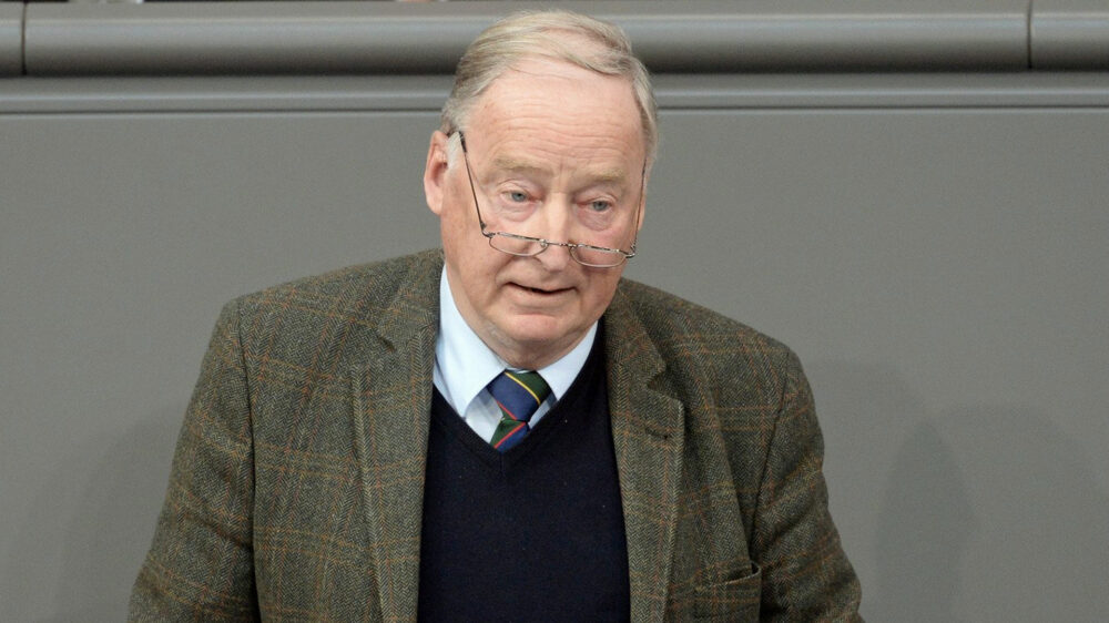 Alexander Gauland hat gemeinsam mit seiner Fraktion einen Antrag zur Christenverfolgung eingebracht, der im Deutschen Bundestag für eine scharfe Debatte führte