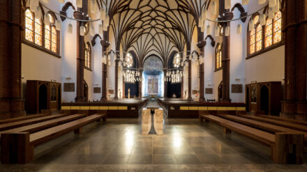 Die Kirchen sind leer und es fehlt an Pfarrern. Die Nordkirche hat eine Funktionspfarrstelle, die sich um den theologischen Nachwuchs kümmert.