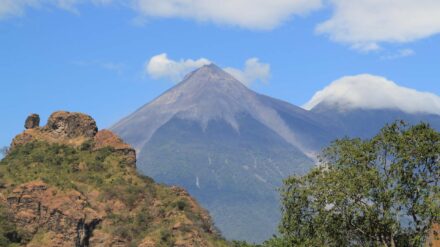 Der „Volcán de Fuego“ in Guatemala