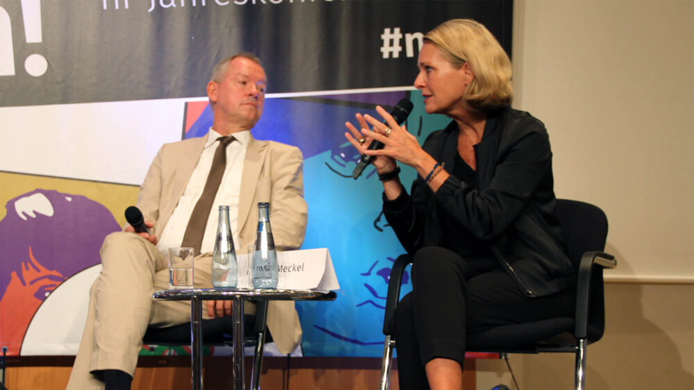 Der NDR-Intendant Lutz Marmor (links) am Samstag beim Jahrestreffen von „Netzwerk-Recherche“ in Hamburg