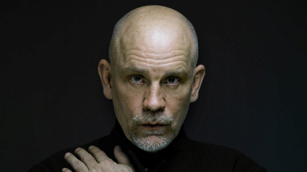 John Malkovich spielt in der HBO-Serie „The New Pope" mit