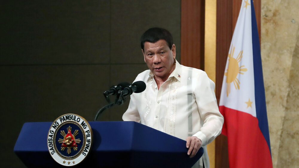 Der Präsident der Philippinen Rodrigo Duterte forderte Kritiker auf, ihm die Existenz Gottes zu beweisen