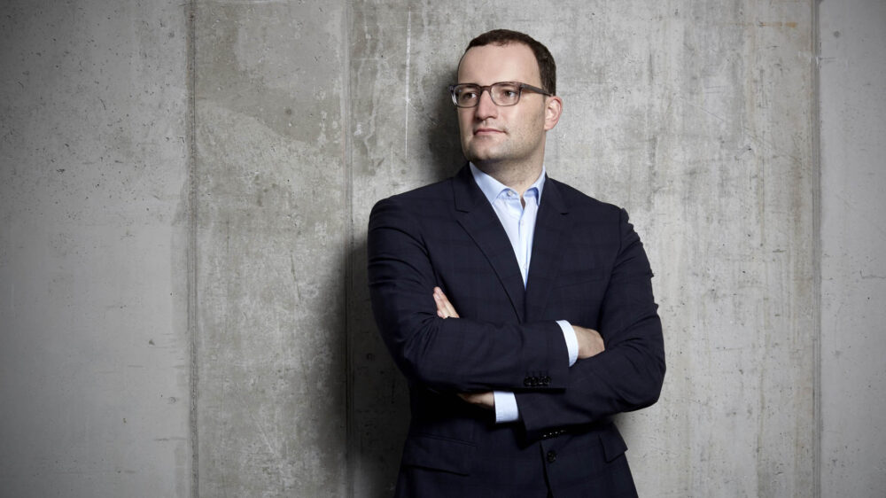 Bundesgesundheitsminister Jens Spahn will vorerst keine Medikamente zur Selbsttötung freigeben