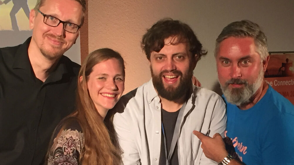 Ingo Marx (ERF Medien, links), Tanja Rinsland (ERF Medien, zweite von links), Filmemacher und Autor Sebastian Roncal und Daniel Kopp (ERF Medien, rechts)