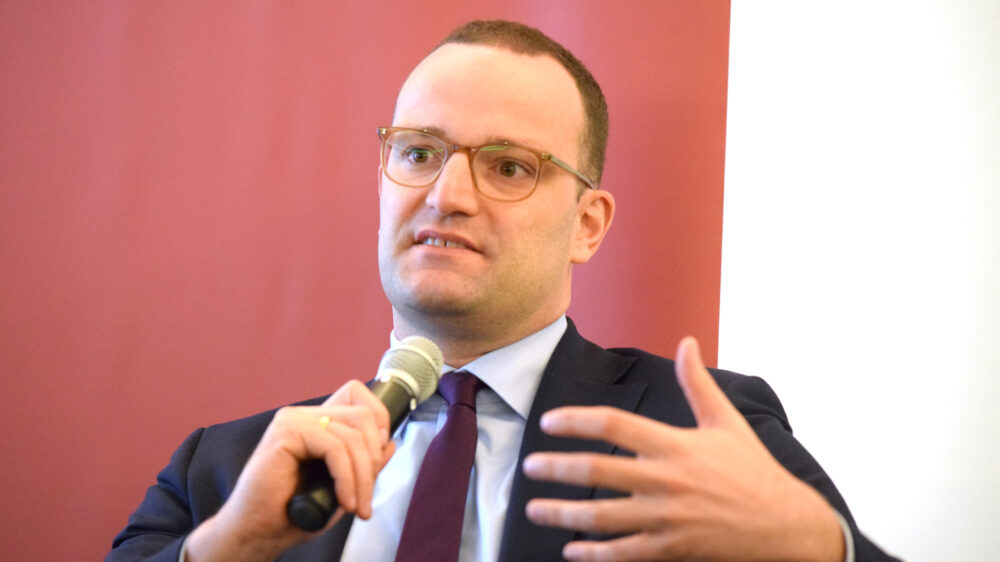 Jens Spahn liebt den sachlichen Streit, gab sich am Montag in Berlin aber zurückhaltend