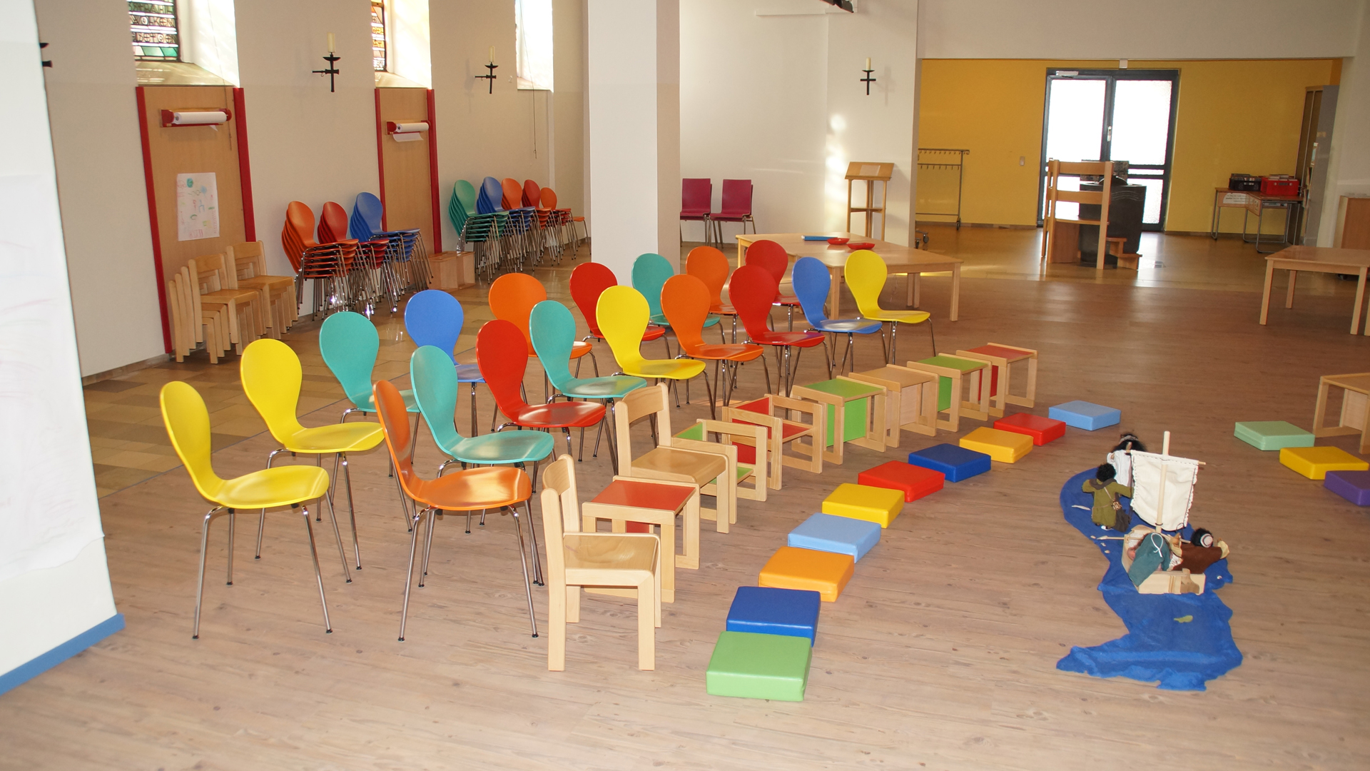 Kindgerechte Ausstattung und helle Räume sind fester Bestandteil der Kirche