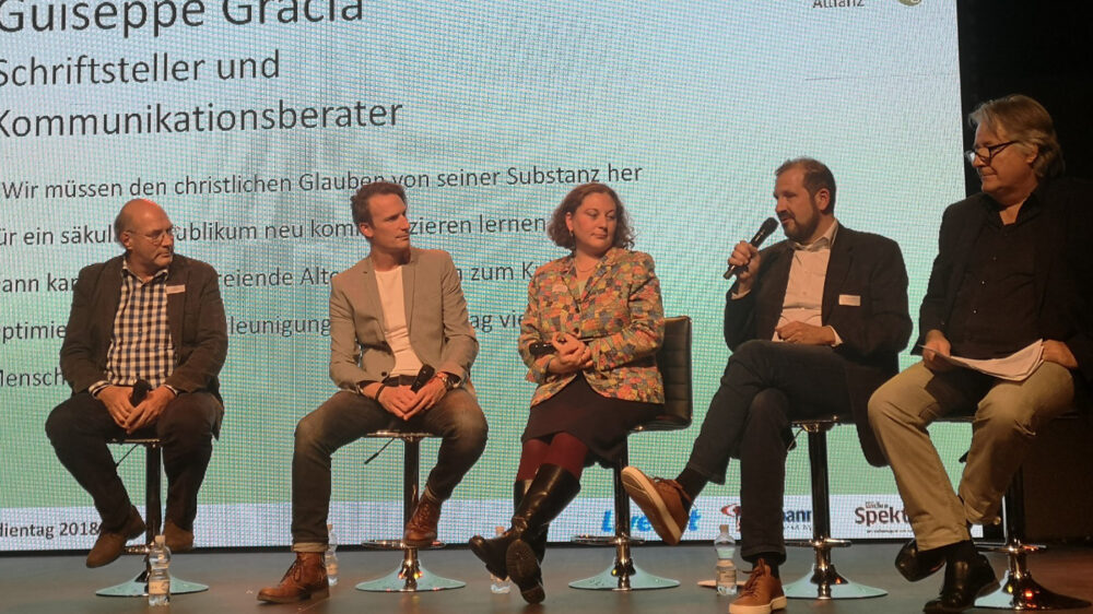 Podiumsgespräch am SEA-Medientag 2018 mit Guiseppe Gracia (2.v.r.) und Medienforscher Vinzenz Wyss (r.)