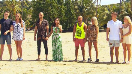 Bei der RTL-Show „Temptation Island – Versuchung im Paradies“ unterziehen sich vier Paare einem Treuetest. Alle Folgen sind ab dem 6. März exklusiv bei TV Now zu sehen.