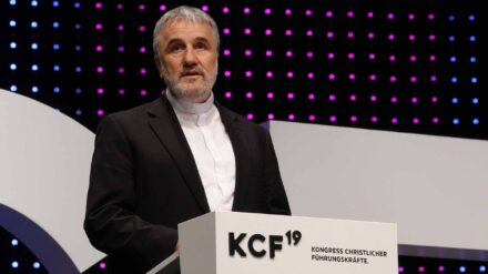 Thomas Maria Renz ist Weihbischof im Bistum Rottenburg-Stuttgart und sprach am Samstag beim KcF