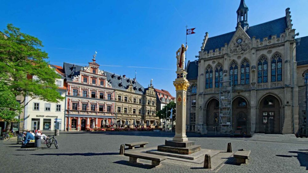 Fischmarkt am Erfurter Rathaus: Zum Veranstaltungskonzept von Christival gehören Gottesdienste, Gesprächsgruppen, Konzerte, Workshops und kreative Angebote, die verteilt über das Stadtgebiet stattfinden