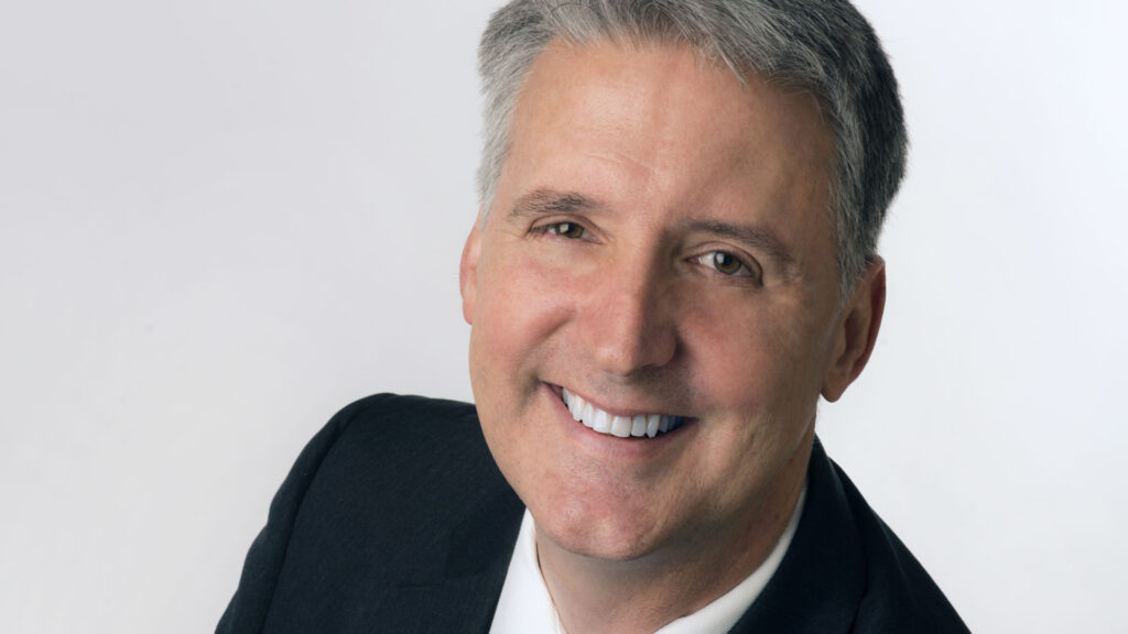 Brad Dacus ist Präsident des Pacific Justice Institute. Diese Non-Profit-Organisation vertritt in Fällen von eingeschränkter Religionsfreiheit und anderen Bürgerrechten in den USA kostenlos Menschen vor Gericht, die sich sonst keinen Anwalt leisten können.