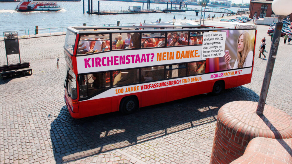 Noch ist die atheistische Buskampagne nicht angerollt: Das Foto ist eine Montage.