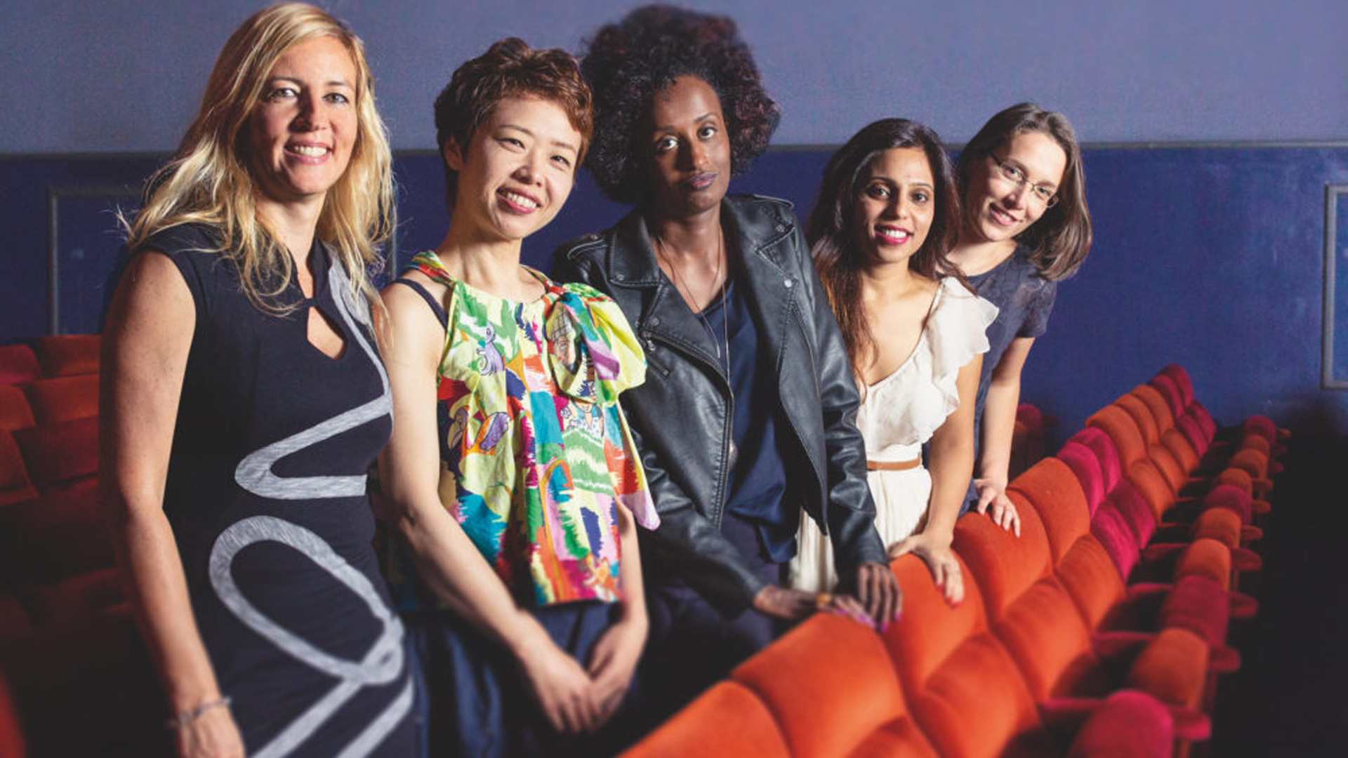 Die fünf Protagonistinnen der Dokumentation (v.l.): Deborah Feldman, Rokudenashiko, Leyla Hussein, Vithika Yadav und Doris Wagner