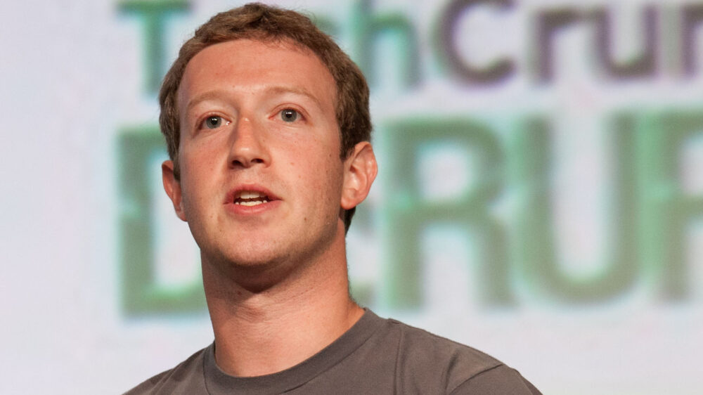 Das Netzwerk von Gründer Mark Zuckerberg sagt dem Streamen von Gewaltakten den Kampf an (Archivbild)
