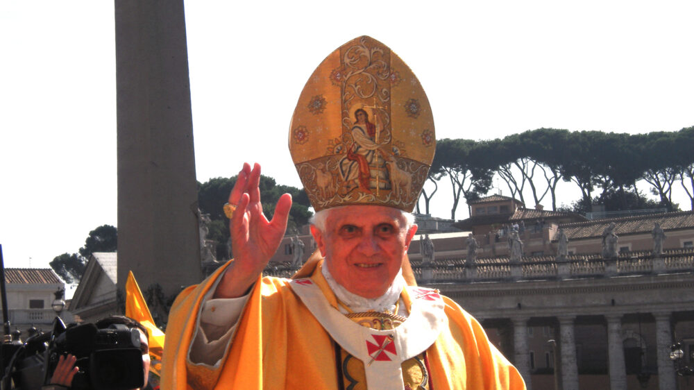 Der emeritierte Papst Benedikt XVI. hat sich zum Missbrauch in der katholischen Kirche geäußert