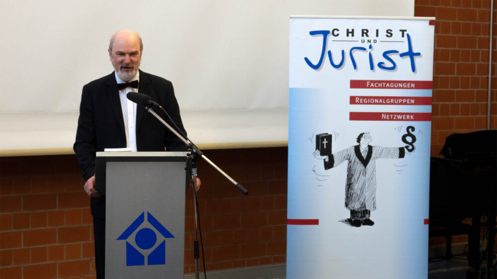Thomas Schirrmacher, Stellvertretender Generalsekretär der Weltweiten Evangelischen Allianz, am Samstag auf der Bundestagung der Initiative „Christ und Jurist“ in Wiesbaden