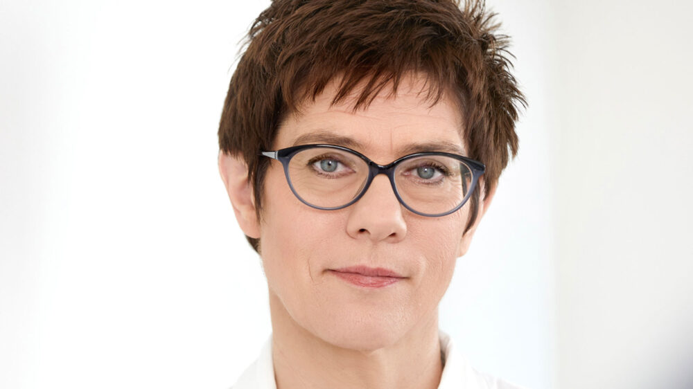 Die CDU-Vorsitzende Annegret Kramp-Karrenbauer ist Mitglied im Zentralkomitee der deutschen Katholiken (ZdK)